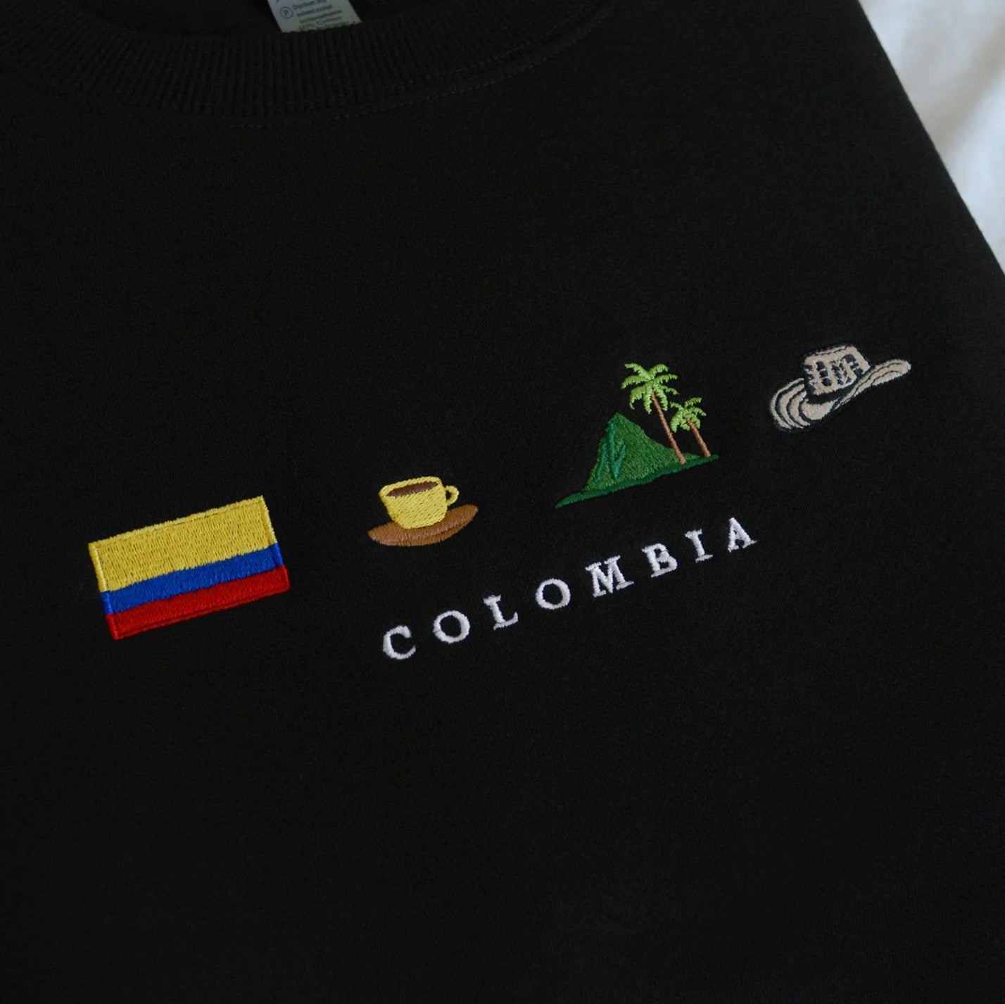 Colombia Embroidery T-shirt